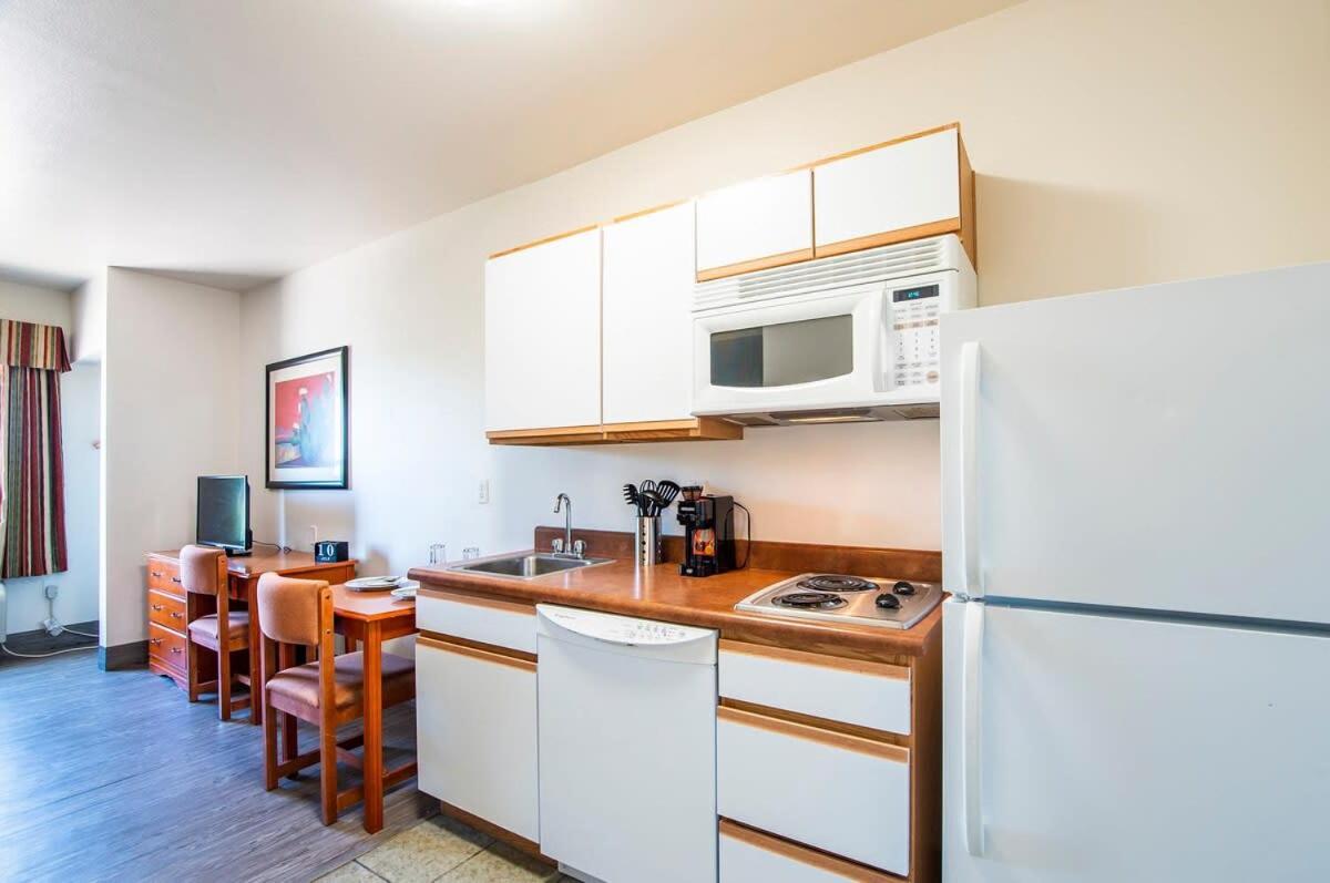 Vistas 107- Modern Studio Sleeps 3 With Style Sierra Vista Exterior photo