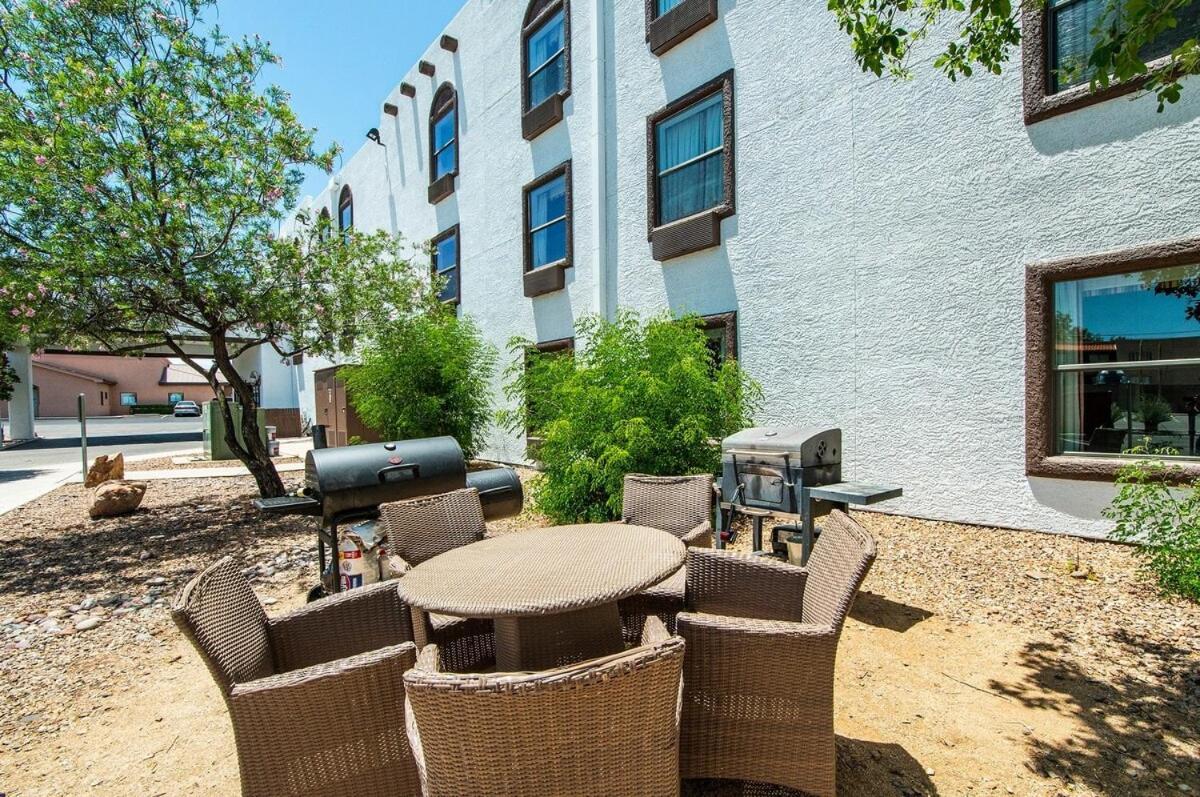 Vistas 107- Modern Studio Sleeps 3 With Style Sierra Vista Exterior photo